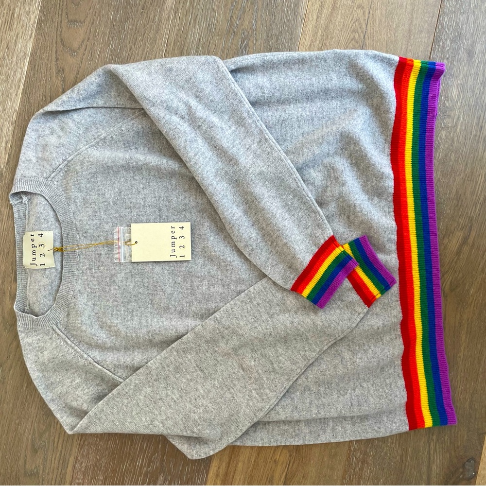 Jumper sweater. Size 3. NEVER worn!!